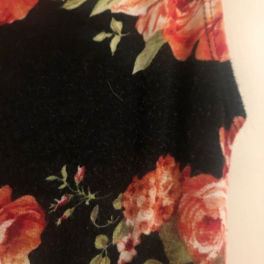 LBD with roses - Picture 3 of 3